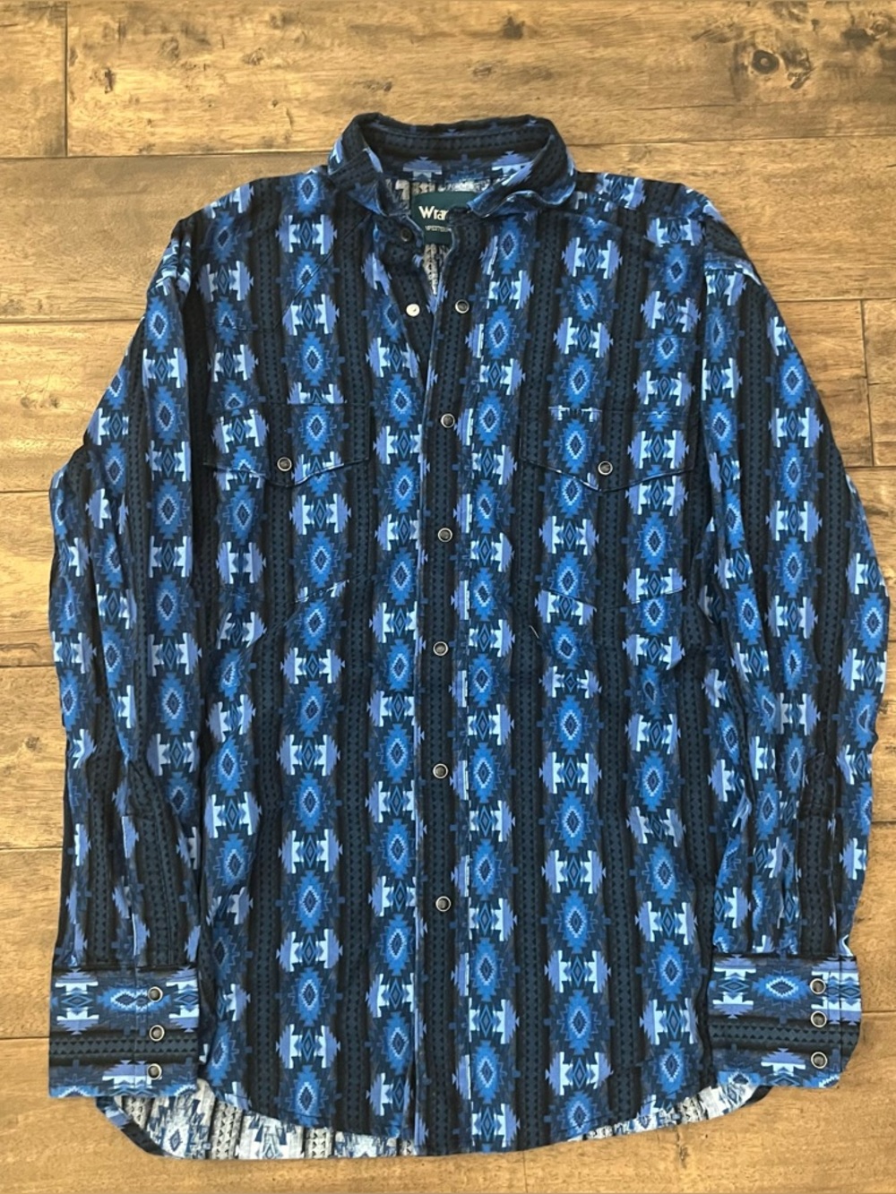 Men’s Vintage Western Aztec Wrangler Button Up